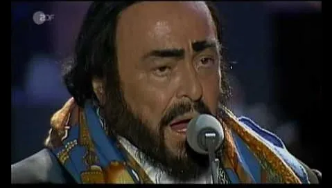 "Pavarotti" - Ikona muzyki operowej na wielkim ekranie