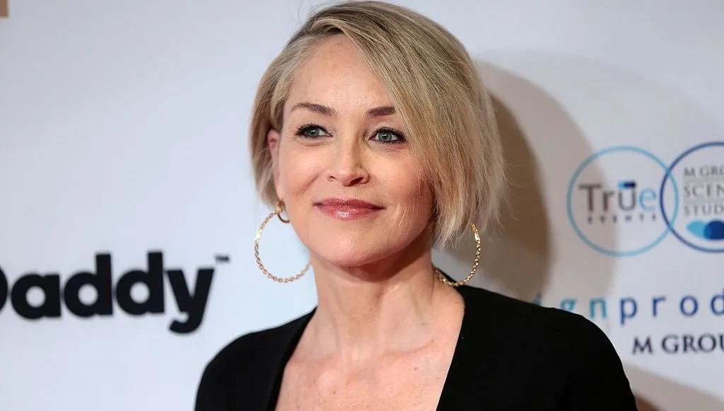 Miała wylew, branża się od niej odwróciła. Sharon Stone: "Byli brutalnie nieuprzejmi"
