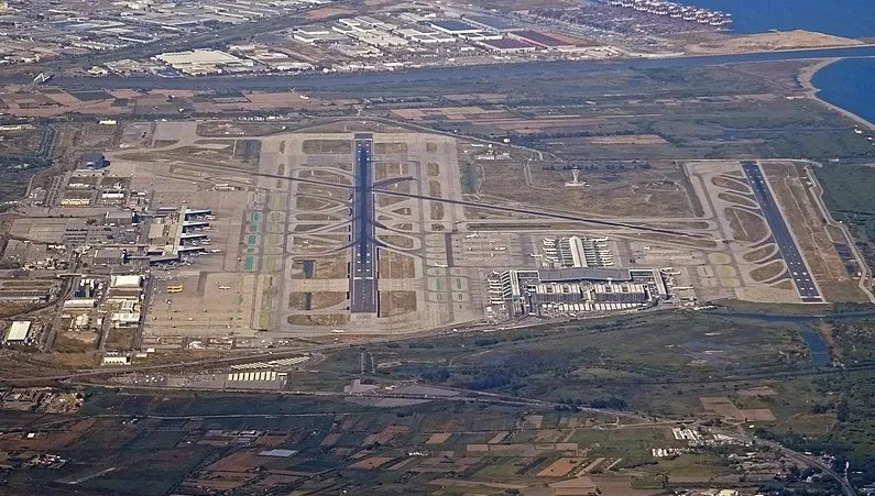 Deszcz zalał lotnisko w Barcelonie
