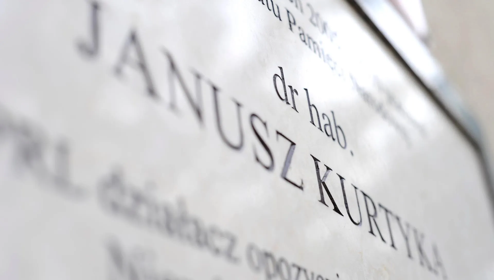 Wystawa o b. prezesie IPN Januszu Kurtyce
