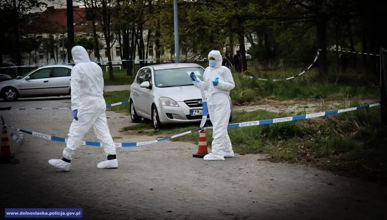 Zwłoki mężczyzny znaleziono w stawie
