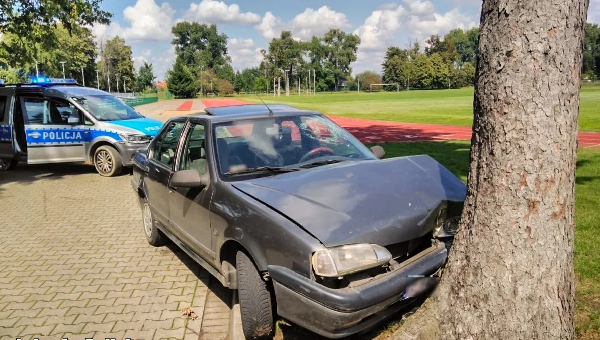 Pijany jeździł autem po bieżni stadionu