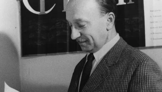 Lubił wino, blondynki, szatynki, Toskanię i... śmiać się. Autor "Dziewcząt z Nowolipek" zmarł 30 lat temu