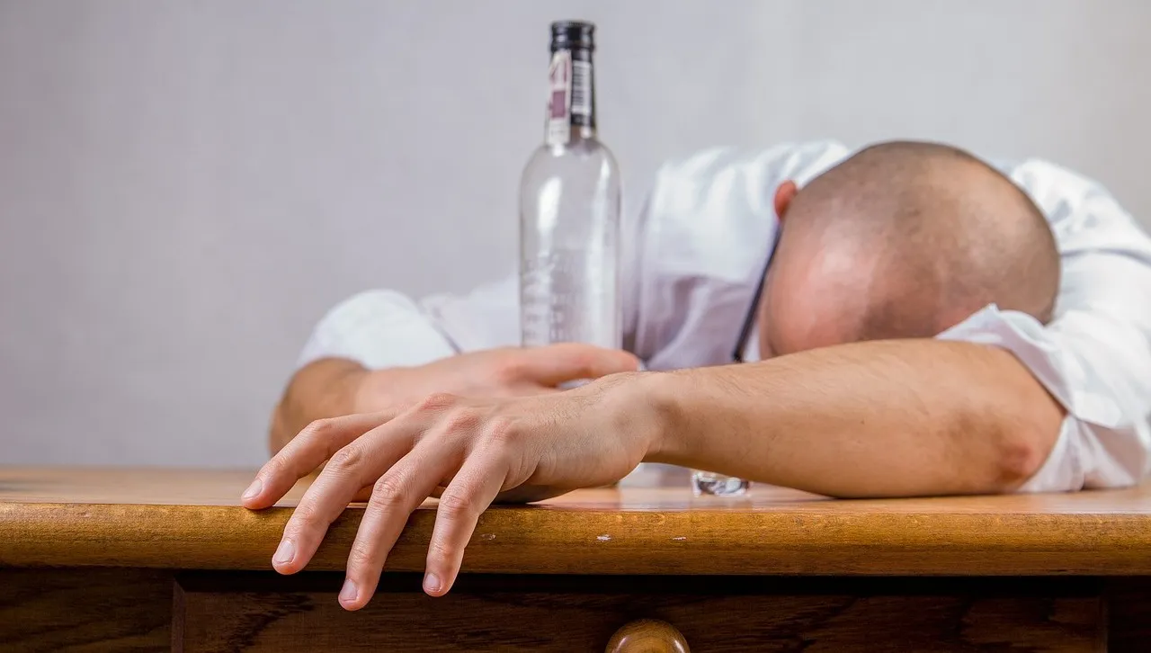 Sztuczna inteligencja pomoże w leczeniu uzależnienia od alkoholu?