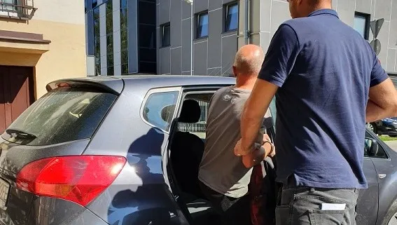Napad na zakład bukmacherski w Łodzi. 40-latek zaatakował pracownicę i ukradł pieniądze