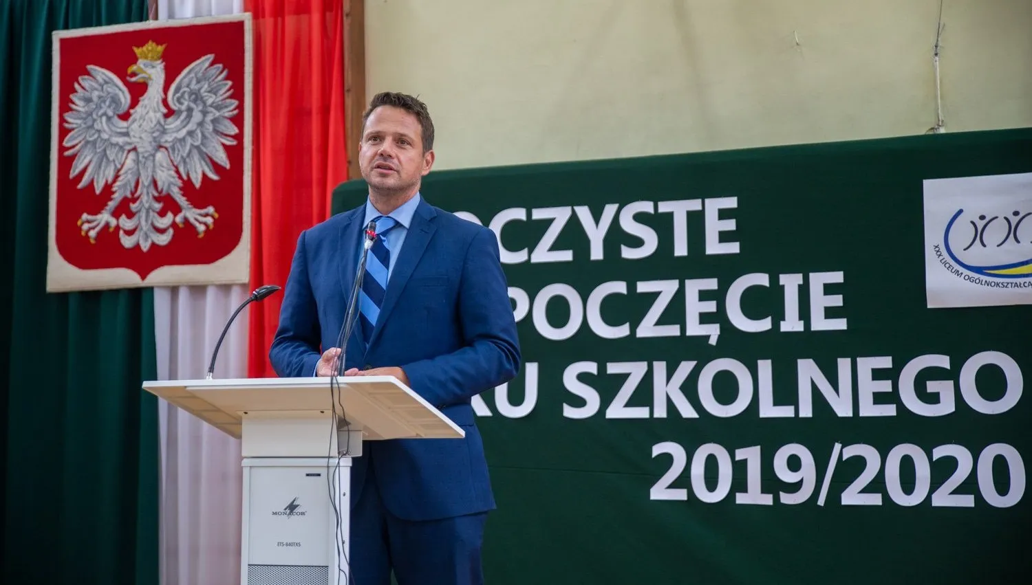 Trzaskowski nawet na początku roku szkolnego zaatakował rząd