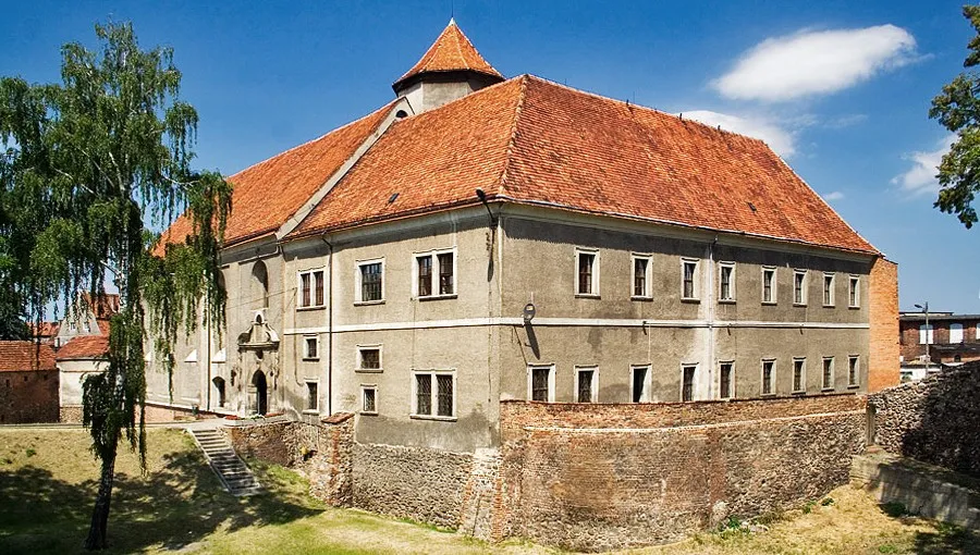 Kożuchów, zabytkowe miasto, ciekawa historia
