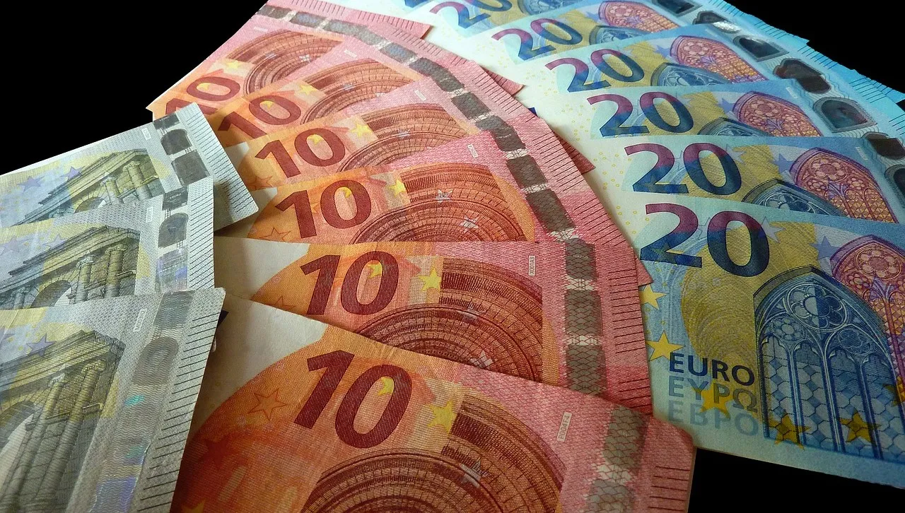 Rozbito wielki gang fałszerzy euro