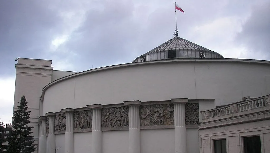Małżonkowie polityków ujawnią majątki?