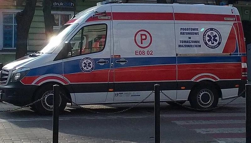 Zderzenie karetki z osobówką