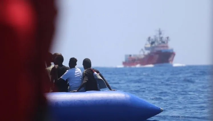 Dramatyczny przebieg akcji po katastrofie łodzi z migrantami. Ratownicy wyłowili ciała 13 kobiet