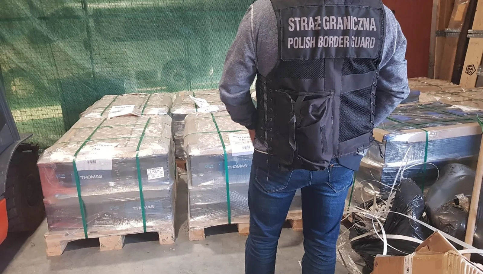 Odzyskano skradzione akumulatory samochodowe