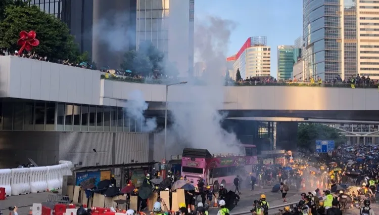 Protesty w Hongkongu. Dziennikarze nie czują się bezpieczni wobec tamtejszej policji