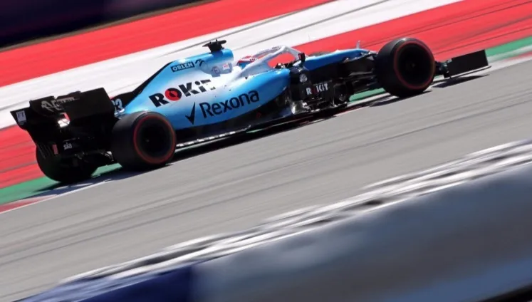 Kubica z przedostatnią lokatą po pierwszym treningu. Poprawi rezultat podczas GP USA?