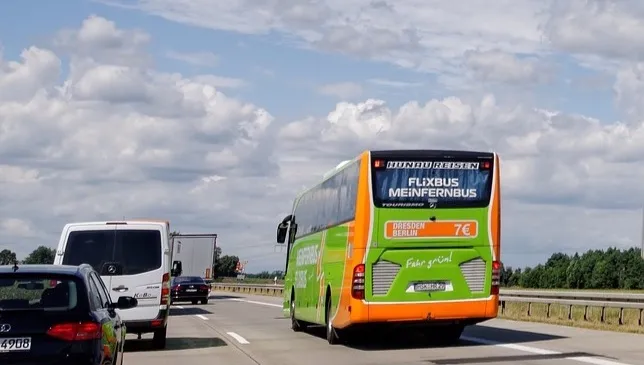 Wypadek autokaru na północy Francji. Są ciężko ranni