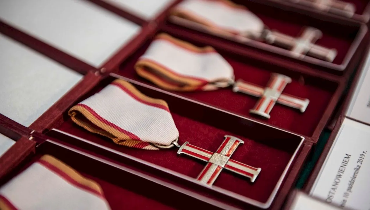 Odznaczenia dla 42 działaczy opozycji antykomunistycznej