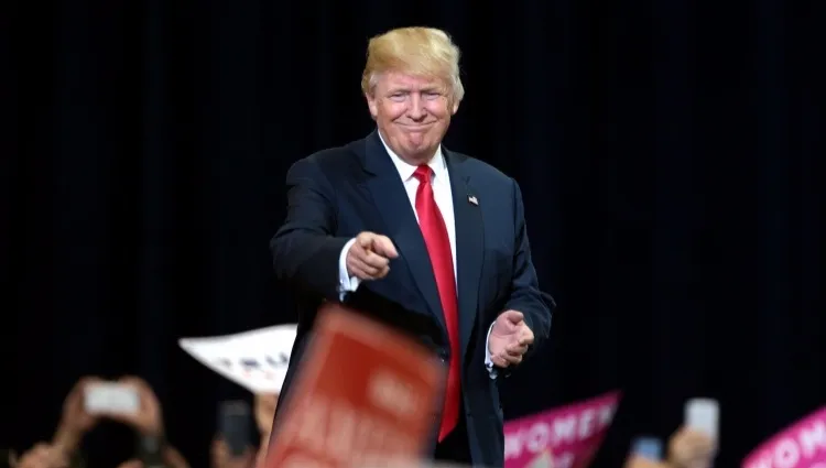 Niespodziewana wizyta Trumpa w szpitalu. Głos zabrała rzeczniczka Białego Domu