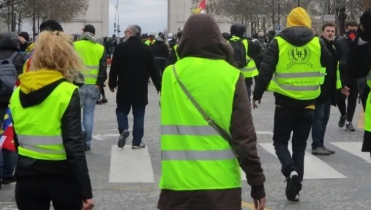 Setki aresztowanych, tysiące policyjnych interwencji. Żółte kamizelki "uczciły" rocznicę powstania ruchu