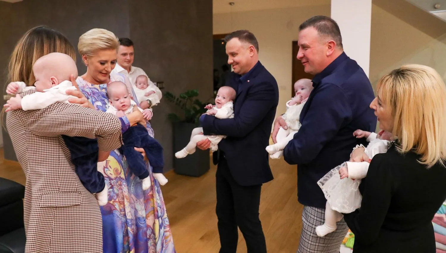 Prezydent? W naszym domu?! Zosia, Kaja, Malwina, Nela, Tymon i Filip zachowały powagę chwili