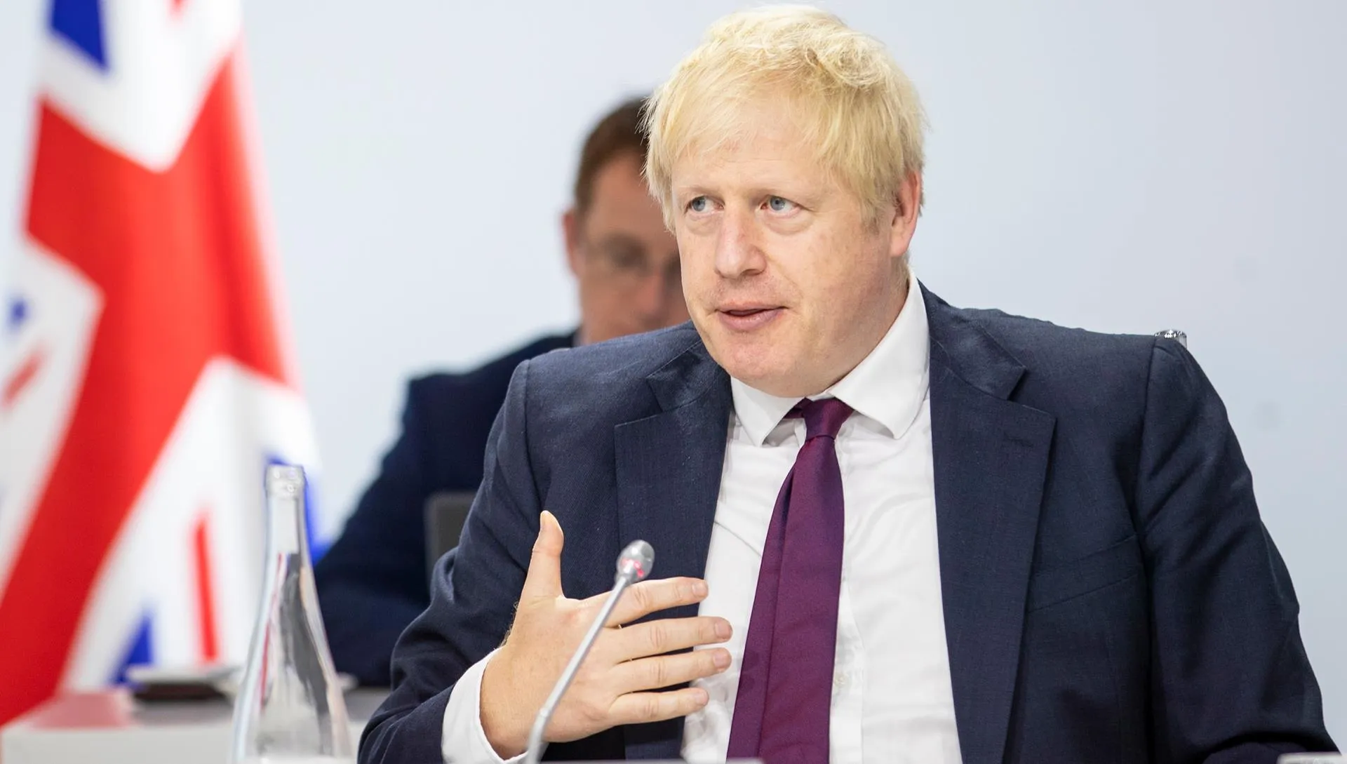 Johnson nie obniży podatku od firm
