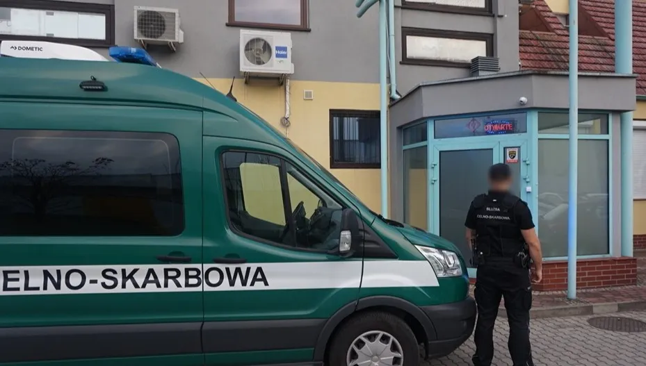 Skarbówka zaatakowana gazem w nielegalnym kasynie