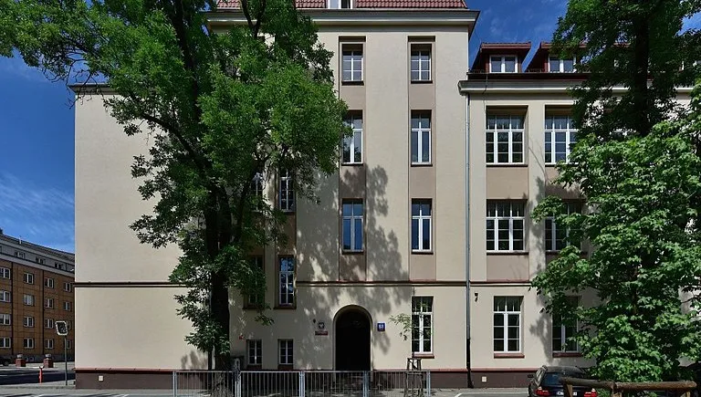 Najstarsze warszawskie liceum obchodzi urodziny