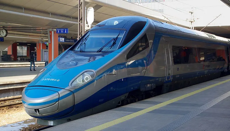 Naprawa tego pendolino trochę jeszcze potrwa