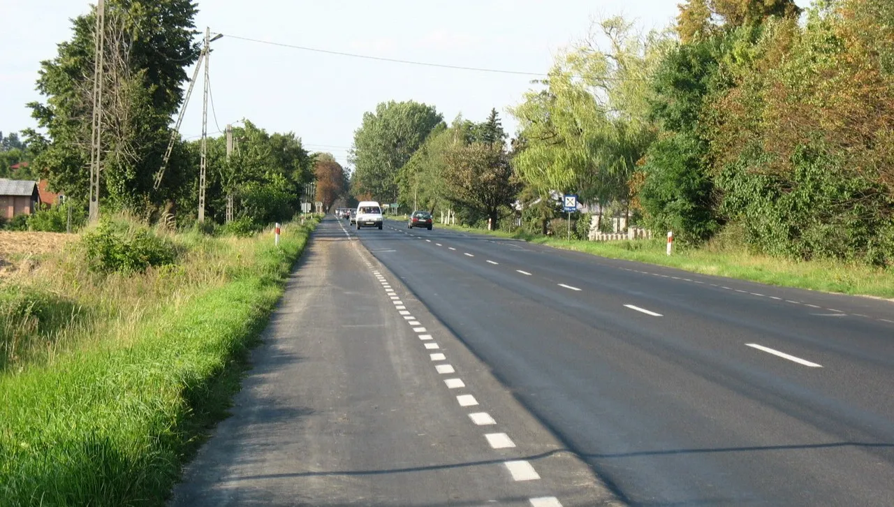 Już przejezdna droga koło Kolbuszowej
