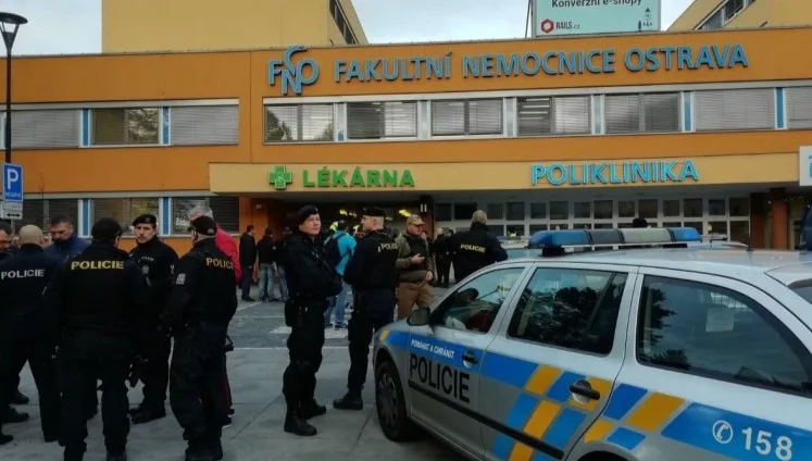 Masakra w ostrawskim szpitalu. NOWE FAKTY o zabójcy i jego ofiarach