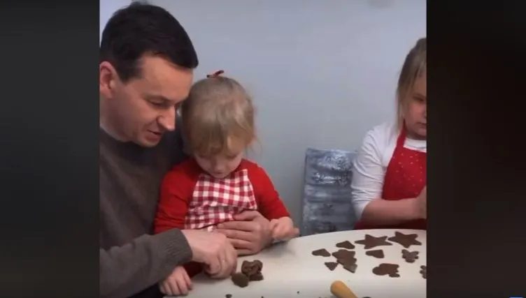 Rodzinne pieczenie pierników u Morawieckich. Tylko jeden się "zniscył"