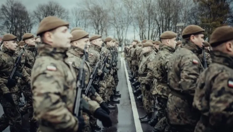 Zmarł żołnierz Wojska Polskiego na Łotwie. Szef MON złożył deklarację