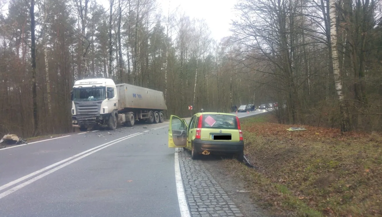 Wypadek w Wejdykach. Dwoje poszkodowanych