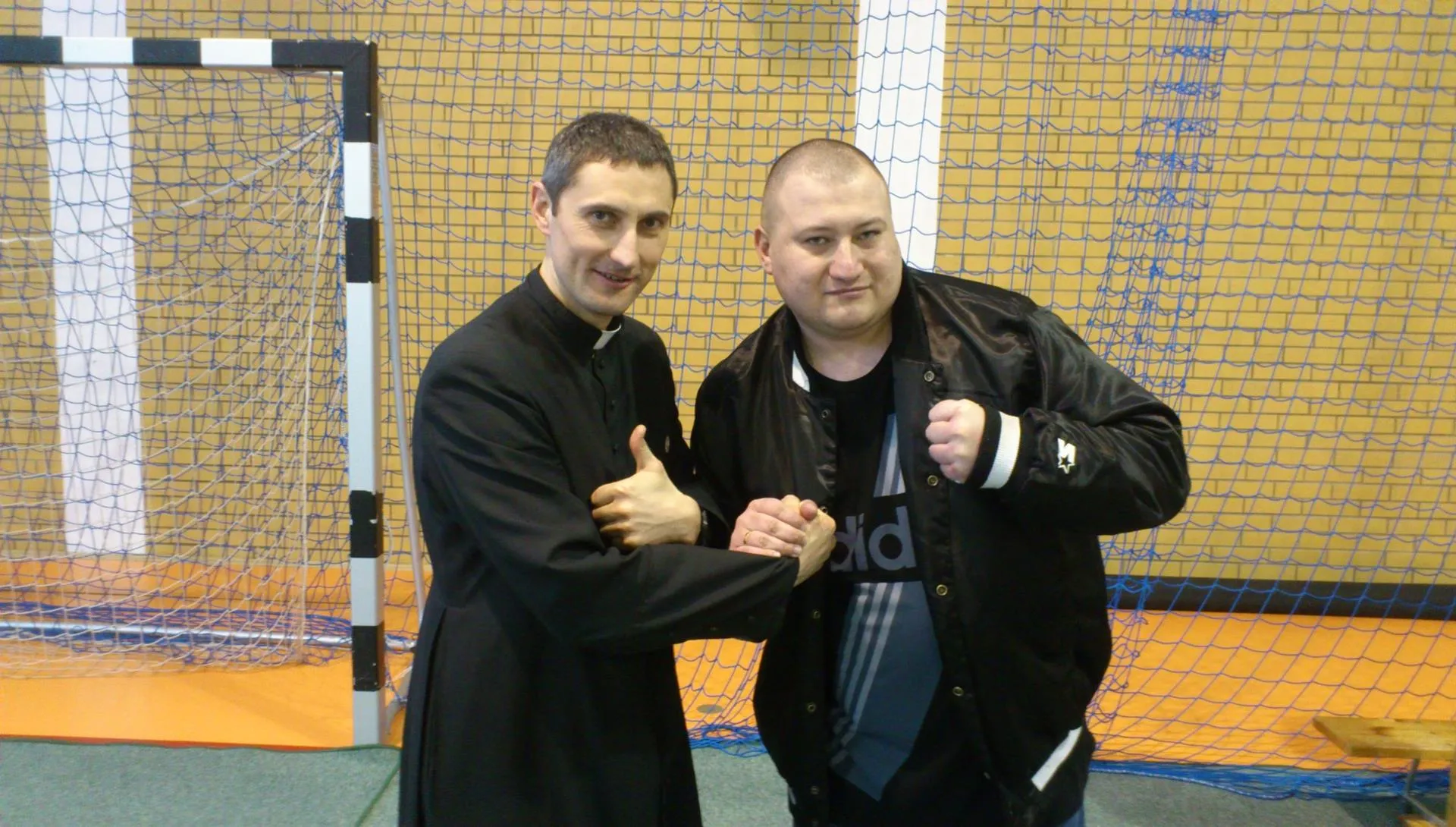 Ksiądz-raper: do poprawczaka nie trafiają dzieci bogatych, adwokaci wybronią ich za pieniążki