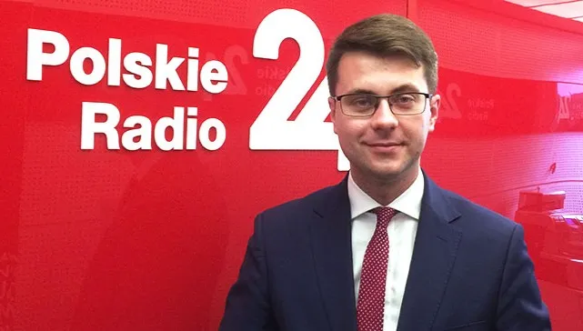 "Biedroń opowiada głupoty". Rzecznik rządu bez ogródek o donoszeniu europosła na Polskę
