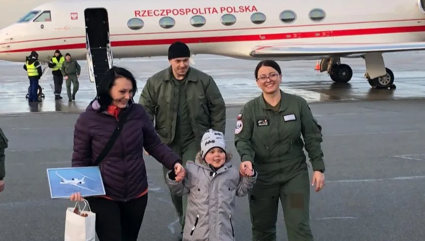 Mały Filip po operacji wrócił do Polski