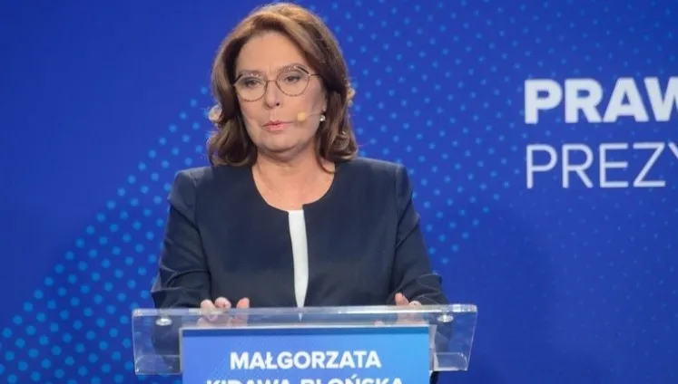 Skruszona Kidawa-Błońska przeprasza protestujących. "Brak posłów na głosowaniu jest oburzający"