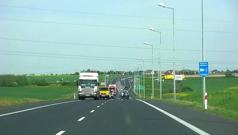 Zderzenie aut w Stryszku. Ranne 2 osoby