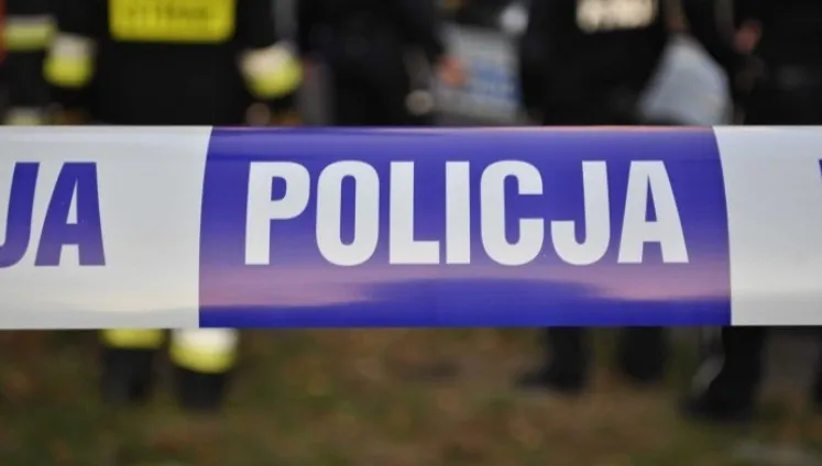 Zwłoki z raną kłutą w mazurskiej wsi. Jak zginął 26-latek?