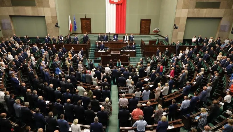 Obecna kadencja zostanie skrócona? Pogląd niezbyt powszechny. Opublikowano sondaż