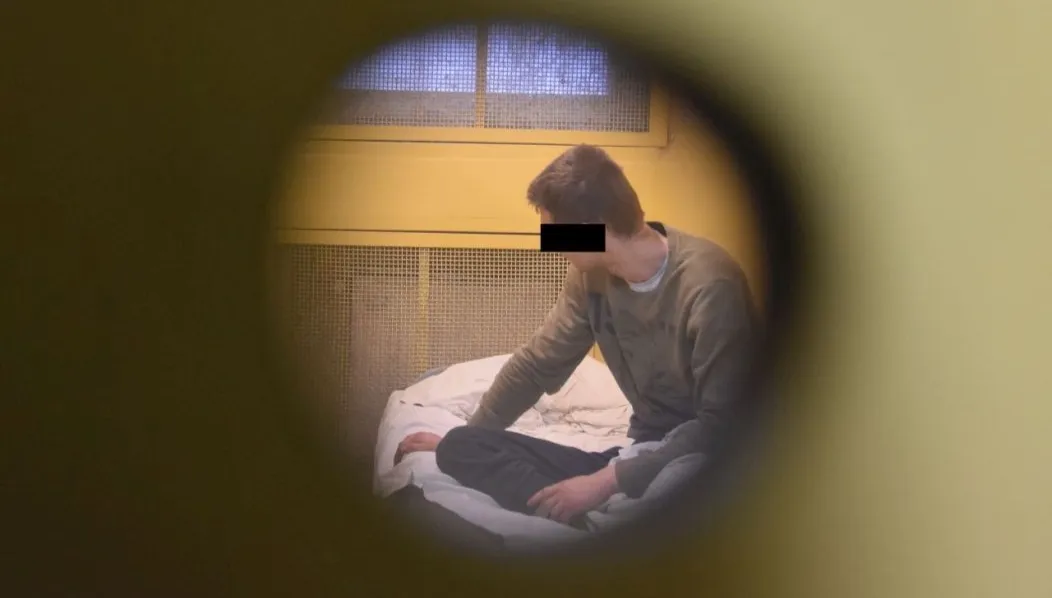 Szarża 21-latka z partnerką w ciąży. Dopełnieniem narkotyki i brak uprawnień do prowadzenia auta