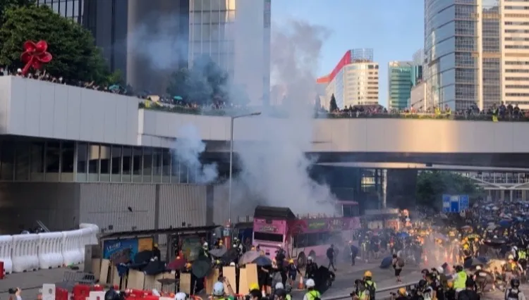 Niespokojnie w Hongkongu. Społeczność manifestuje przeciwko handlarzom z Chin