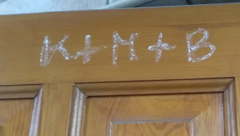 K+M+B lub C+M+B. Episkopat tłumaczy, jak prosimy o błogosławieństwo Chrystusa