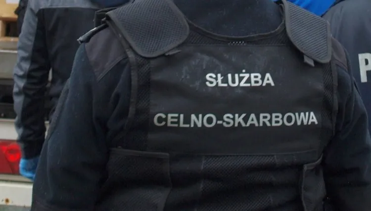 Udaremniono przemyt papierosów. Kontrabanda warto blisko 50 tys. zł