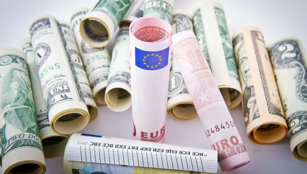 Niewielki wzrost obrotów z UE. Ale jest i dobra informacja