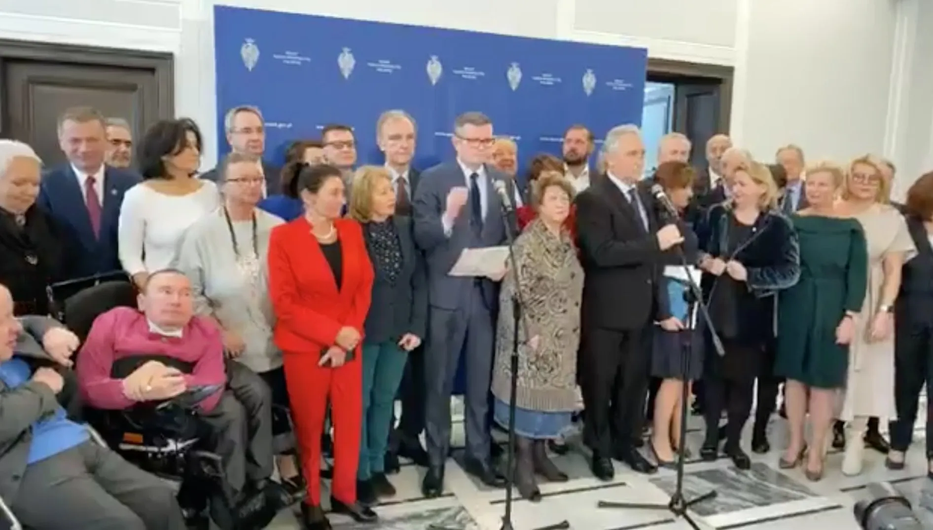 Murem za Grodzkim. Opozycja pokazała, ile jest warta