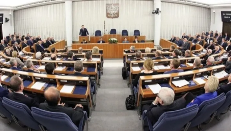 Komisje senackie za projektem ws. kłamstw Rosji