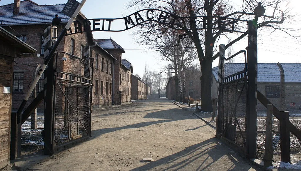 48 delegacji przybędzie do Auschwitz
