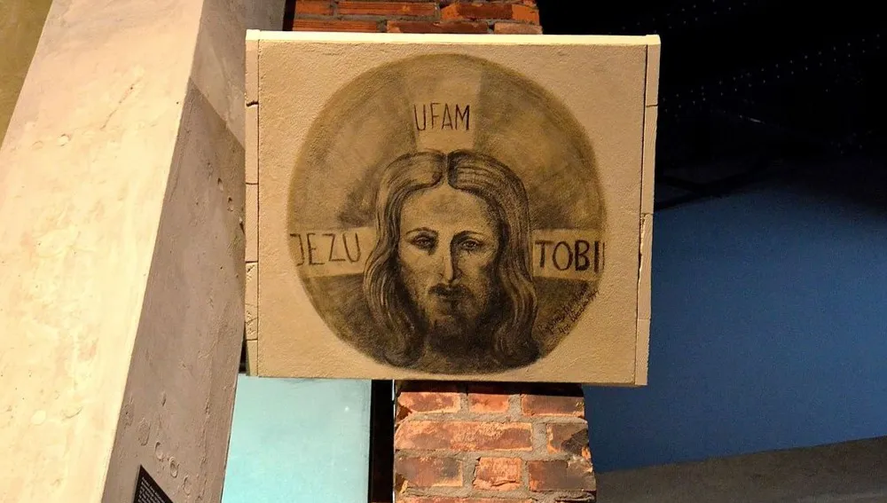 Ten obraz Chrystusa miał ocalić warszawską kamienicę. Teraz grozi jej zawalenie