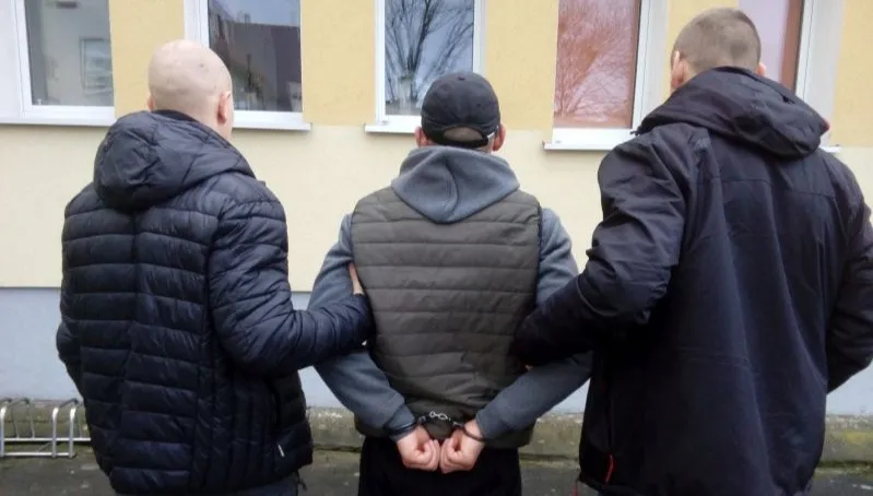 Areszt dla podejrzanych o brutalny rozbój