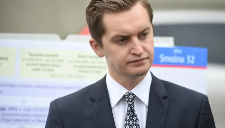 "Nadzwyczajna kasta" kręci nosem na postanowienie TK. Kaleta przypomina: "to sąd ostatniego słowa"